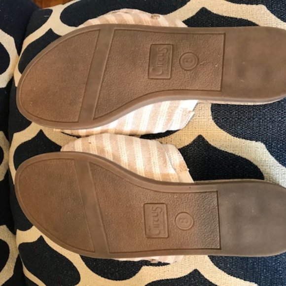 Circus by Sam Edelman Sandals - Picture 2 of 3